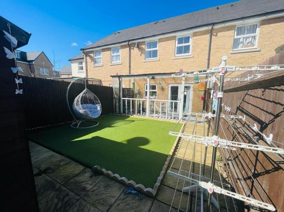 Foxglove Close, West Drayton